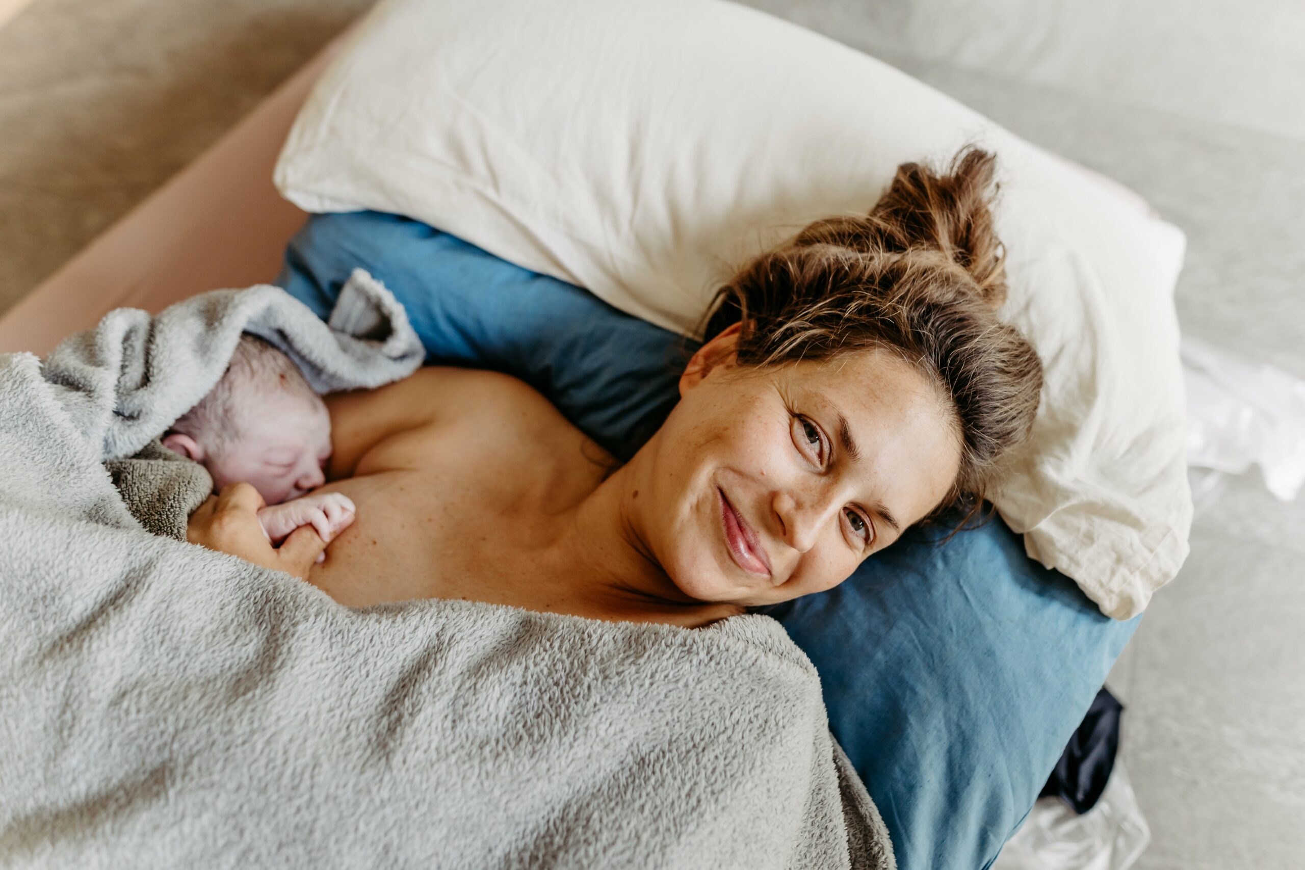 ANHANG-DETAILSdaniela-boettcher-geburtsfotografie-geburtsfilm-geburtsvideo-hausgeburt familytrubel